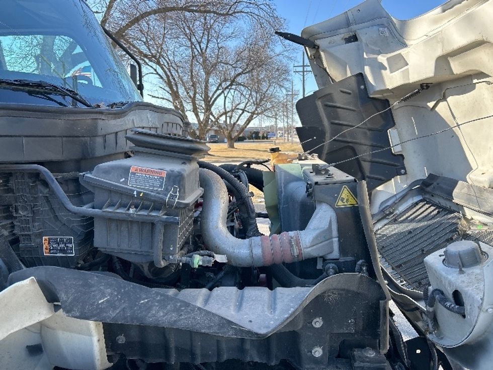 Medium Duty Box Truck-Light and Medium Duty Trucks-International-2023-MV607-Omaha-NE-35,919\n\t\tmiles-$ 80,500 - Image 22