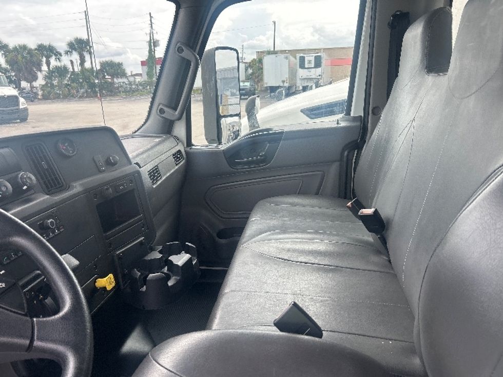 Medium Duty Box Truck-Light and Medium Duty Trucks-International-2023-MV607-Orlando-FL-9,477\n\t\tmiles-$ 87,500 - Image 18