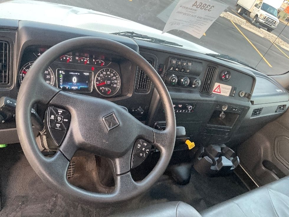Medium Duty Box Truck-Light and Medium Duty Trucks-International-2023-MV607-Perrysburg-OH-245,913\n\t\tmiles-$ 48,250 - Image 17