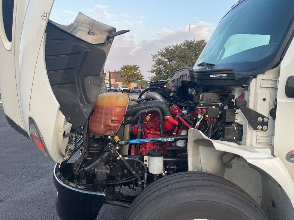 Medium Duty Box Truck-Light and Medium Duty Trucks-International-2023-MV607-Perrysburg-OH-245,913\n\t\tmiles-$ 48,250 - Image 23