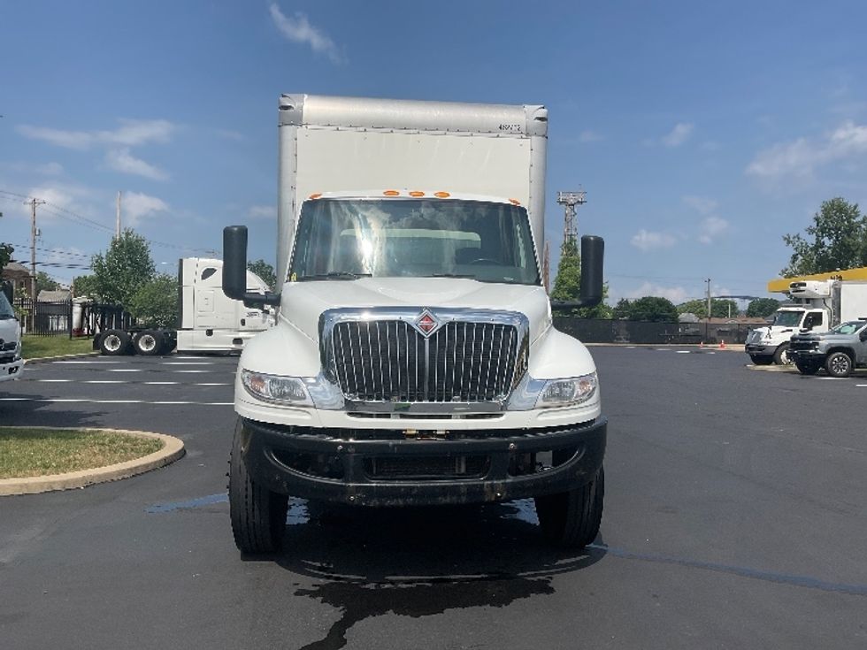 Medium Duty Box Truck-Light and Medium Duty Trucks-International-2023-MV607-Pittsburgh-PA-217,446\n\t\tmiles-$ 53,500 - Image 2