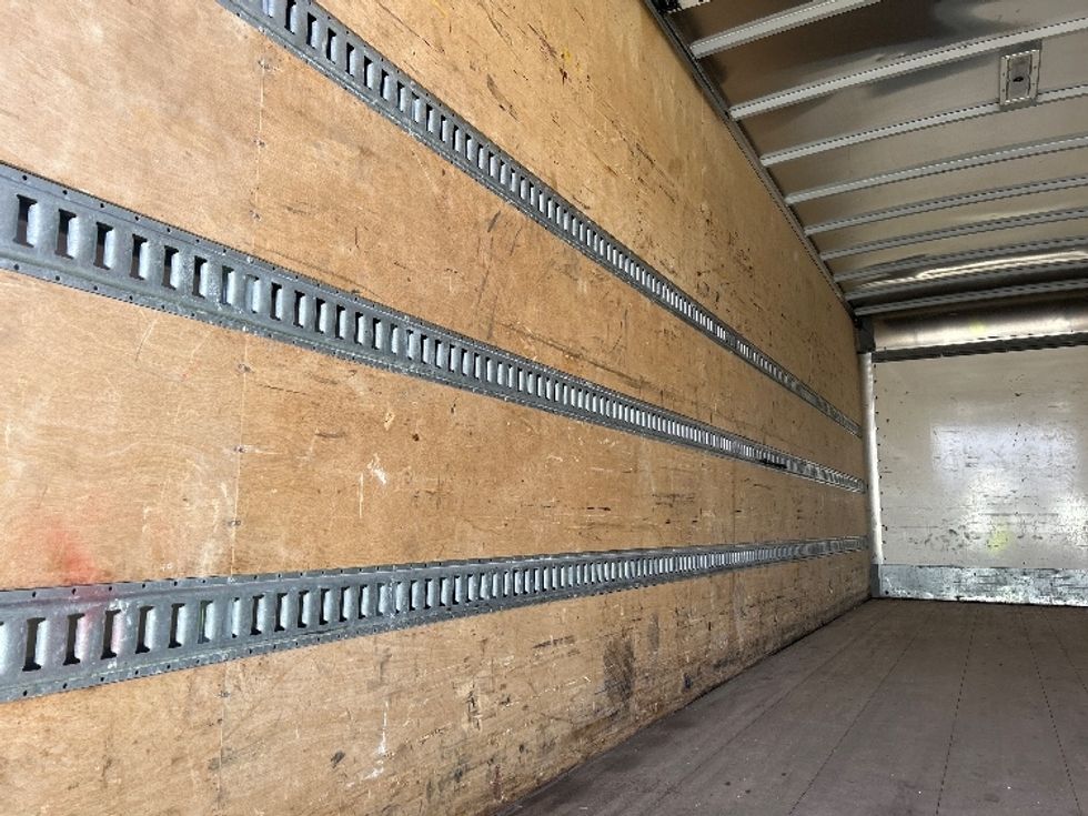 Medium Duty Box Truck-Light and Medium Duty Trucks-International-2023-MV607-Pittsburgh-PA-39,600\n\t\tmiles-$ 82,250 - Image 11