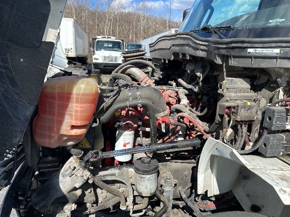 Medium Duty Box Truck-Light and Medium Duty Trucks-International-2023-MV607-Pittsburgh-PA-39,600\n\t\tmiles-$ 82,250 - Image 23