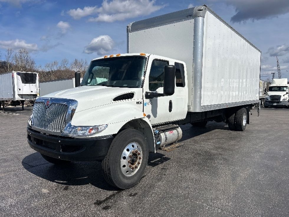 Medium Duty Box Truck-Light and Medium Duty Trucks-International-2023-MV607-Pittsburgh-PA-39,600\n\t\tmiles-$ 82,250 - Image 3