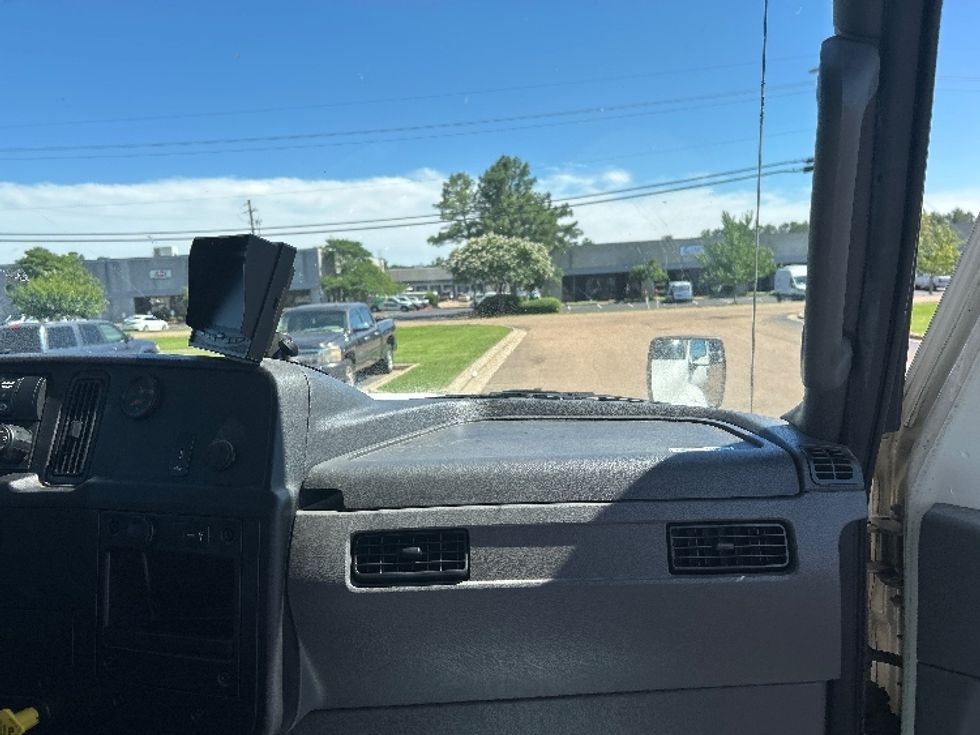 Medium Duty Box Truck-Light and Medium Duty Trucks-International-2023-MV607-Richland-MS-330,000\n\t\tmiles-$ 30,000 - Image 20