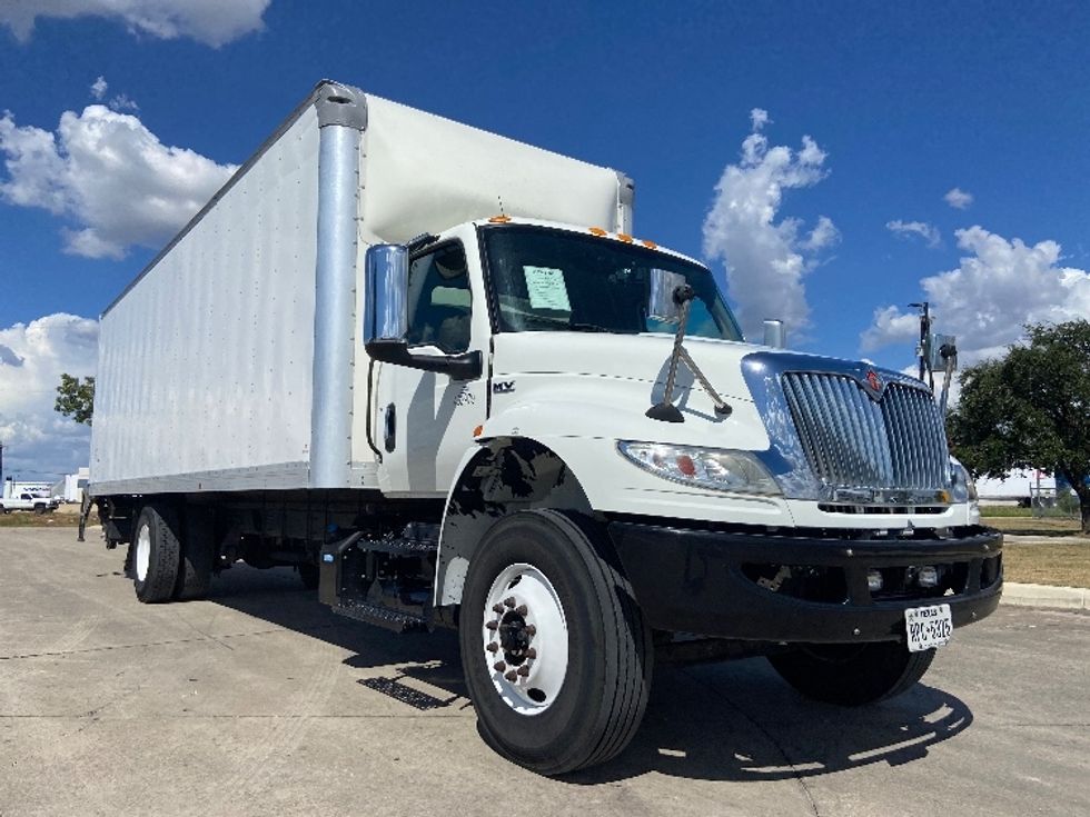 Medium Duty Box Truck-Light and Medium Duty Trucks-International-2023-MV607-San Antonio-TX-154,797\n\t\tmiles-$ 77,500 - Image 1