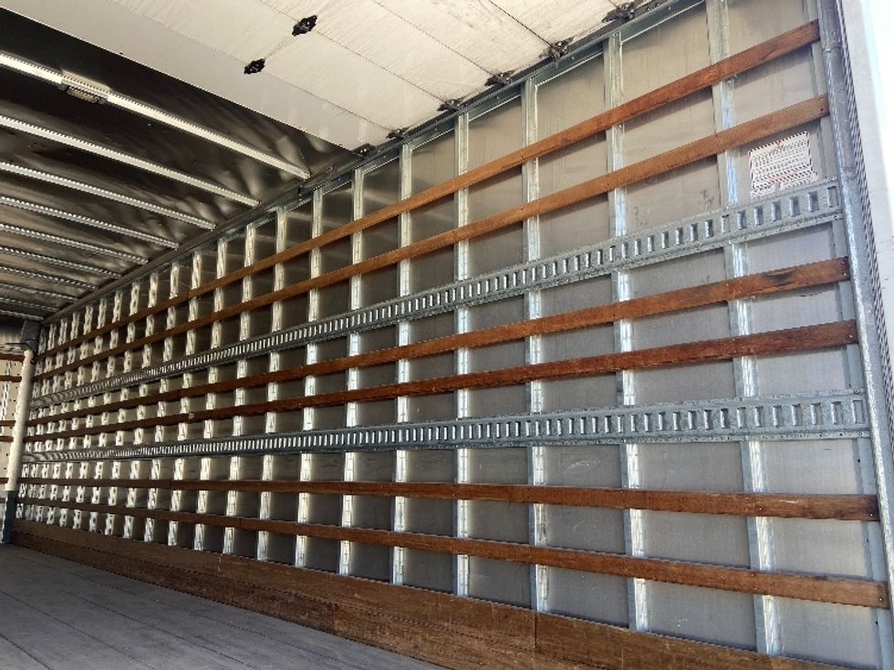 Medium Duty Box Truck-Light and Medium Duty Trucks-International-2023-MV607-San Antonio-TX-154,797\n\t\tmiles-$ 77,500 - Image 12