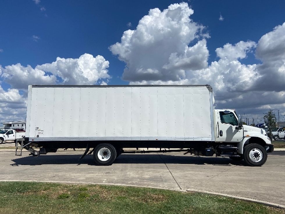 Medium Duty Box Truck-Light and Medium Duty Trucks-International-2023-MV607-San Antonio-TX-154,797\n\t\tmiles-$ 77,500 - Image 15