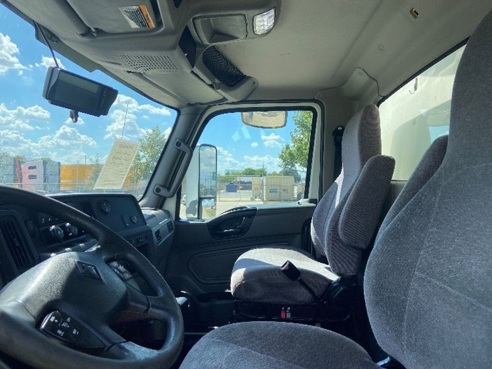 Medium Duty Box Truck-Light and Medium Duty Trucks-International-2023-MV607-San Antonio-TX-154,797\n\t\tmiles-$ 77,500 - Image 19
