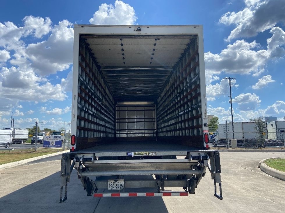 Medium Duty Box Truck-Light and Medium Duty Trucks-International-2023-MV607-San Antonio-TX-154,797\n\t\tmiles-$ 77,500 - Image 8