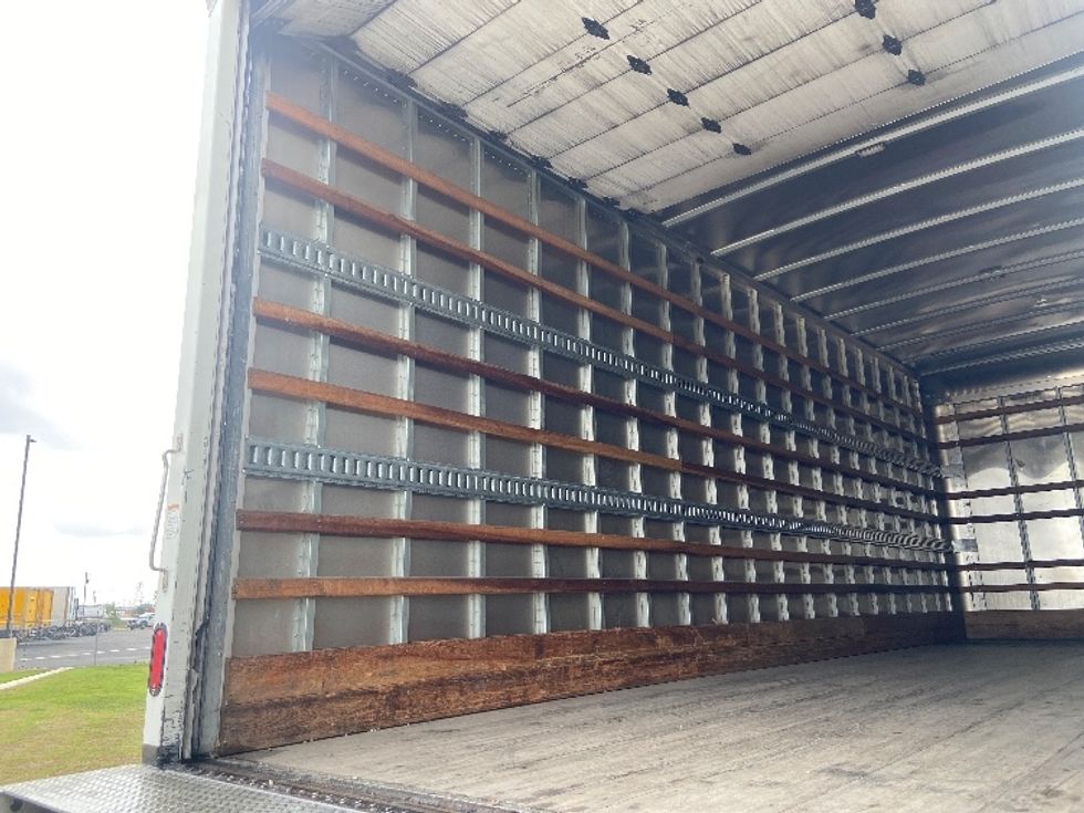 Medium Duty Box Truck-Light and Medium Duty Trucks-International-2023-MV607-San Antonio-TX-267,398\n\t\tmiles-$ 46,500 - Image 10