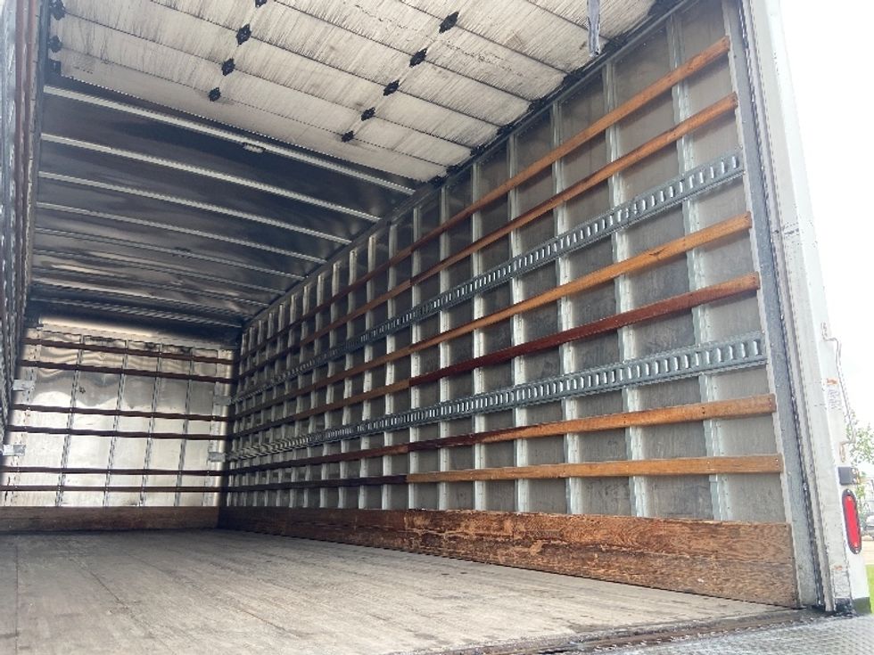 Medium Duty Box Truck-Light and Medium Duty Trucks-International-2023-MV607-San Antonio-TX-267,398\n\t\tmiles-$ 46,500 - Image 11
