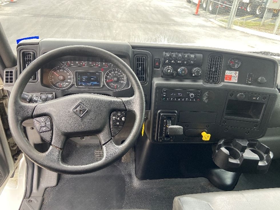 Medium Duty Box Truck-Light and Medium Duty Trucks-International-2023-MV607-San Antonio-TX-267,398\n\t\tmiles-$ 46,500 - Image 17