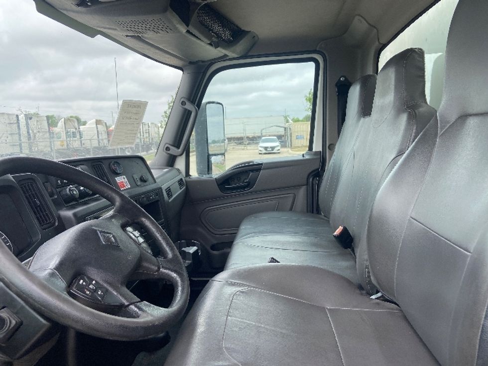 Medium Duty Box Truck-Light and Medium Duty Trucks-International-2023-MV607-San Antonio-TX-267,398\n\t\tmiles-$ 46,500 - Image 18