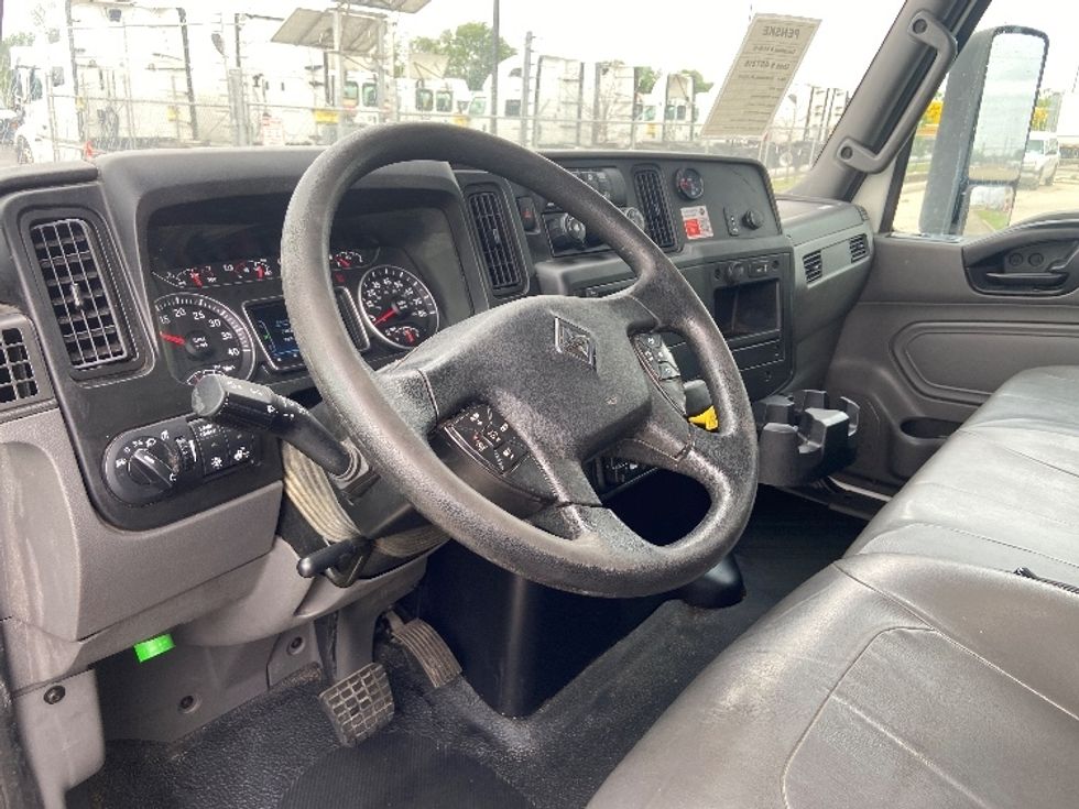 Medium Duty Box Truck-Light and Medium Duty Trucks-International-2023-MV607-San Antonio-TX-267,398\n\t\tmiles-$ 46,500 - Image 16