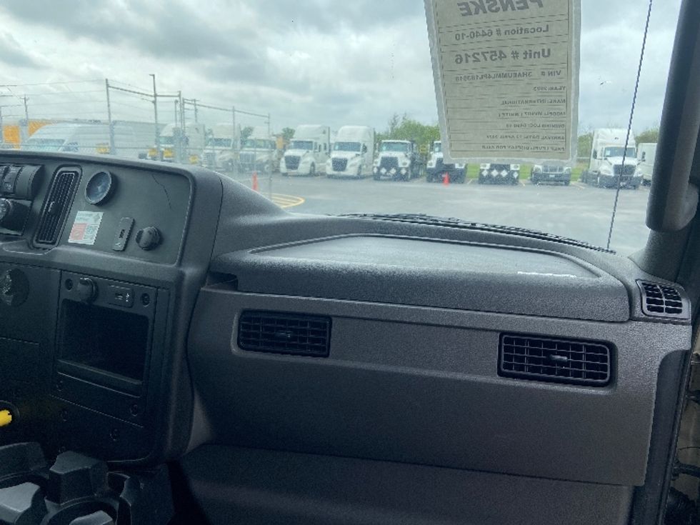 Medium Duty Box Truck-Light and Medium Duty Trucks-International-2023-MV607-San Antonio-TX-267,398\n\t\tmiles-$ 46,500 - Image 20