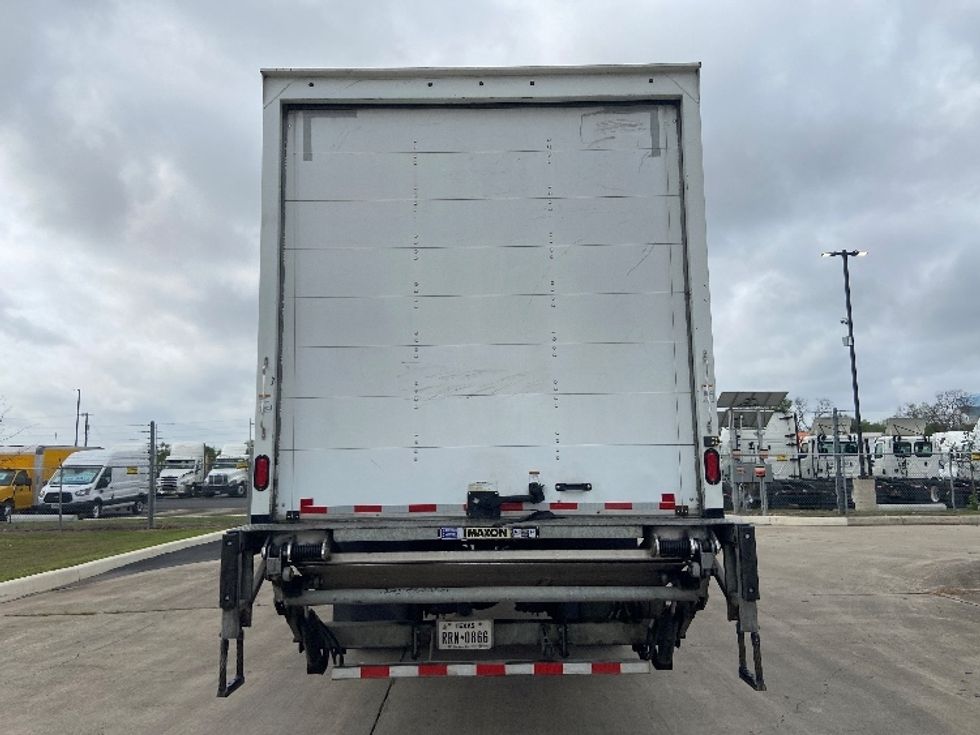 Medium Duty Box Truck-Light and Medium Duty Trucks-International-2023-MV607-San Antonio-TX-267,398\n\t\tmiles-$ 46,500 - Image 7