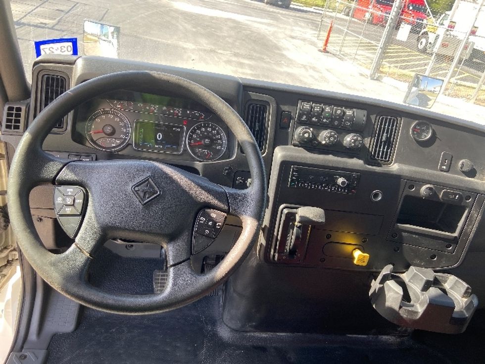 Medium Duty Box Truck-Light and Medium Duty Trucks-International-2023-MV607-San Antonio-TX-280,228\n\t\tmiles-$ 45,250 - Image 18