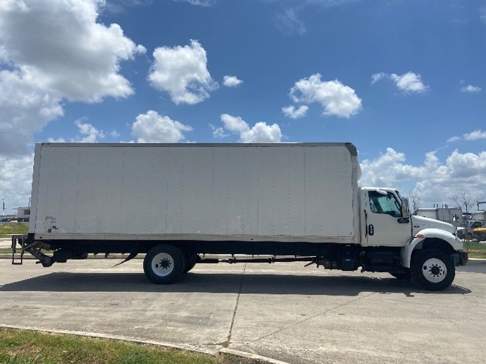 Medium Duty Box Truck-Light and Medium Duty Trucks-International-2023-MV607-San Antonio-TX-299,546\n\t\tmiles-$ 43,250 - Image 15