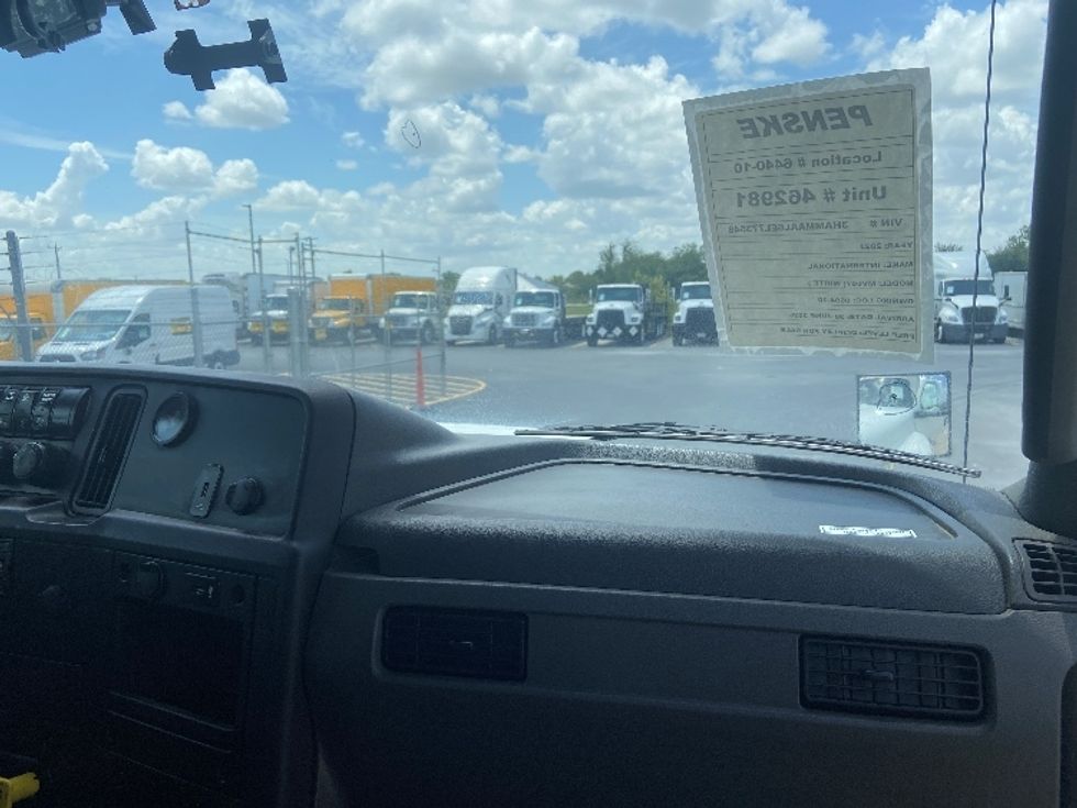 Medium Duty Box Truck-Light and Medium Duty Trucks-International-2023-MV607-San Antonio-TX-299,546\n\t\tmiles-$ 43,250 - Image 21