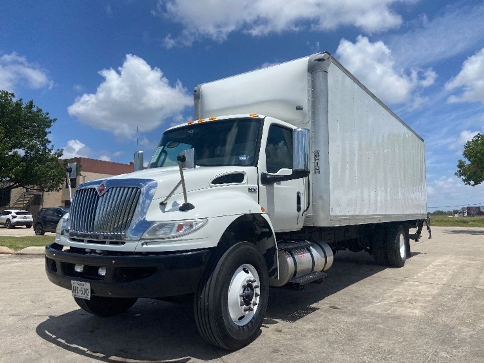 Medium Duty Box Truck-Light and Medium Duty Trucks-International-2023-MV607-San Antonio-TX-299,546\n\t\tmiles-$ 43,250 - Image 3