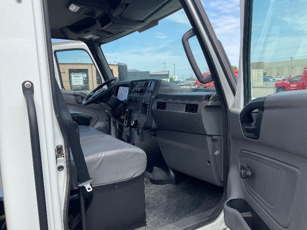 Medium Duty Box Truck-Light and Medium Duty Trucks-International-2023-MV607-Tulsa-OK-20,283\n\t\tmiles-$ 83,250 - Image 20