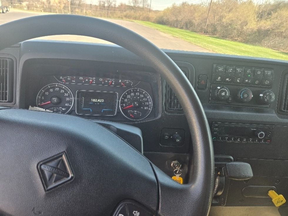 Medium Duty Box Truck-Light and Medium Duty Trucks-International-2023-MV607-White Deer-PA-182,115\n\t\tmiles-$ 54,000 - Image 18