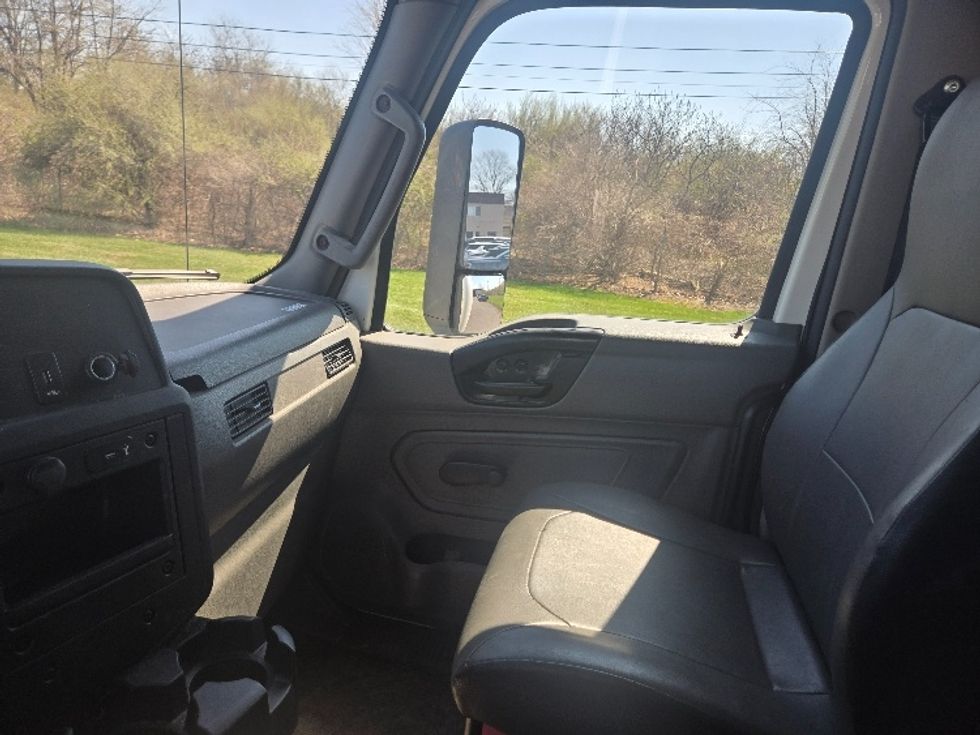 Medium Duty Box Truck-Light and Medium Duty Trucks-International-2023-MV607-White Deer-PA-182,115\n\t\tmiles-$ 54,000 - Image 19