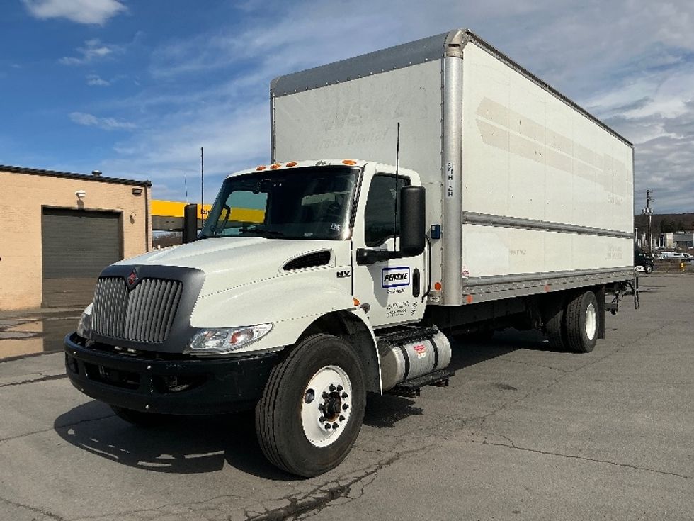 Medium Duty Box Truck-Light and Medium Duty Trucks-International-2023-MV607-Wilkes Barre-PA-191,097\n\t\tmiles-$ 61,000 - Image 3