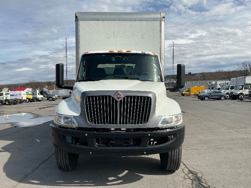 Medium Duty Box Truck-Light and Medium Duty Trucks-International-2023-MV607-Wilkes Barre-PA-191,097\n\t\tmiles-$ 61,000 - Image 2
