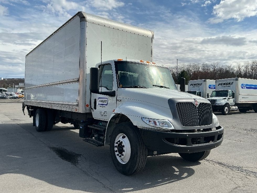 Medium Duty Box Truck-Light and Medium Duty Trucks-International-2023-MV607-Wilkes Barre-PA-191,097\n\t\tmiles-$ 61,000 - Image 1