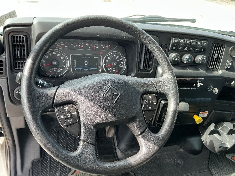 Medium Duty Box Truck-Light and Medium Duty Trucks-International-2023-MV607-Wilkes Barre-PA-191,097\n\t\tmiles-$ 61,000 - Image 18