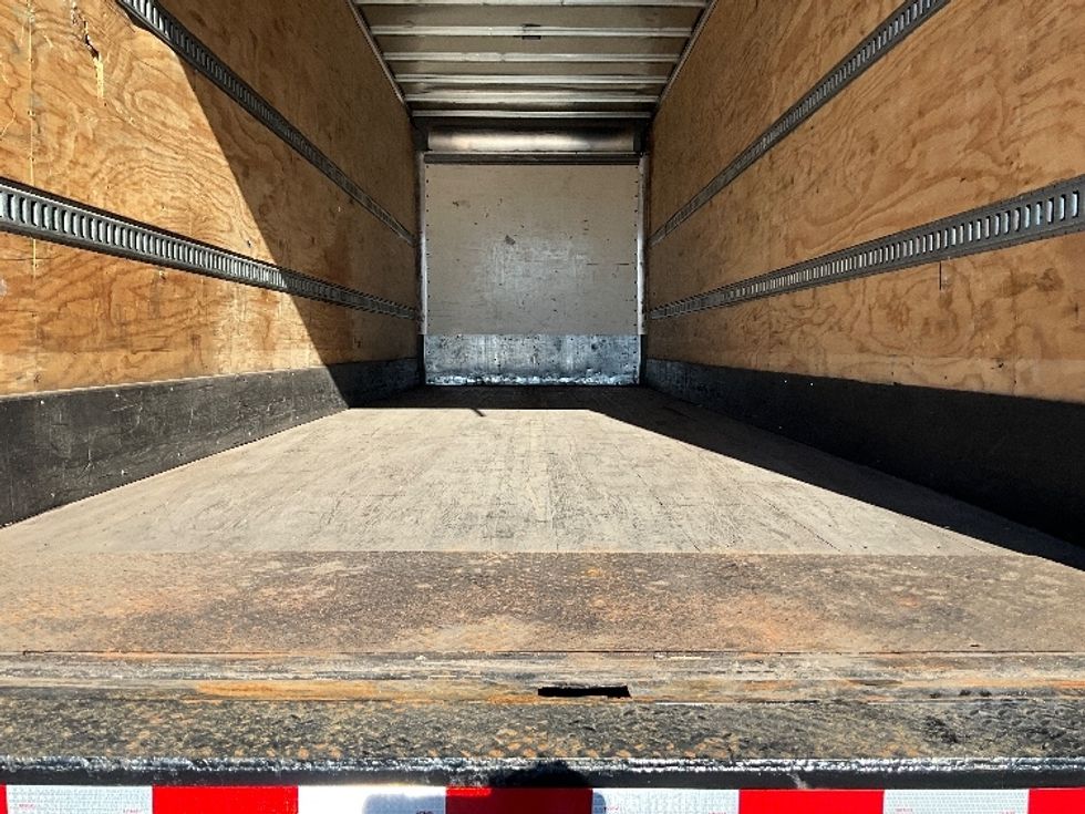 Medium Duty Box Truck-Light and Medium Duty Trucks-International-2023-MV607-Wilkes Barre-PA-293,500\n\t\tmiles-$ 47,500 - Image 9