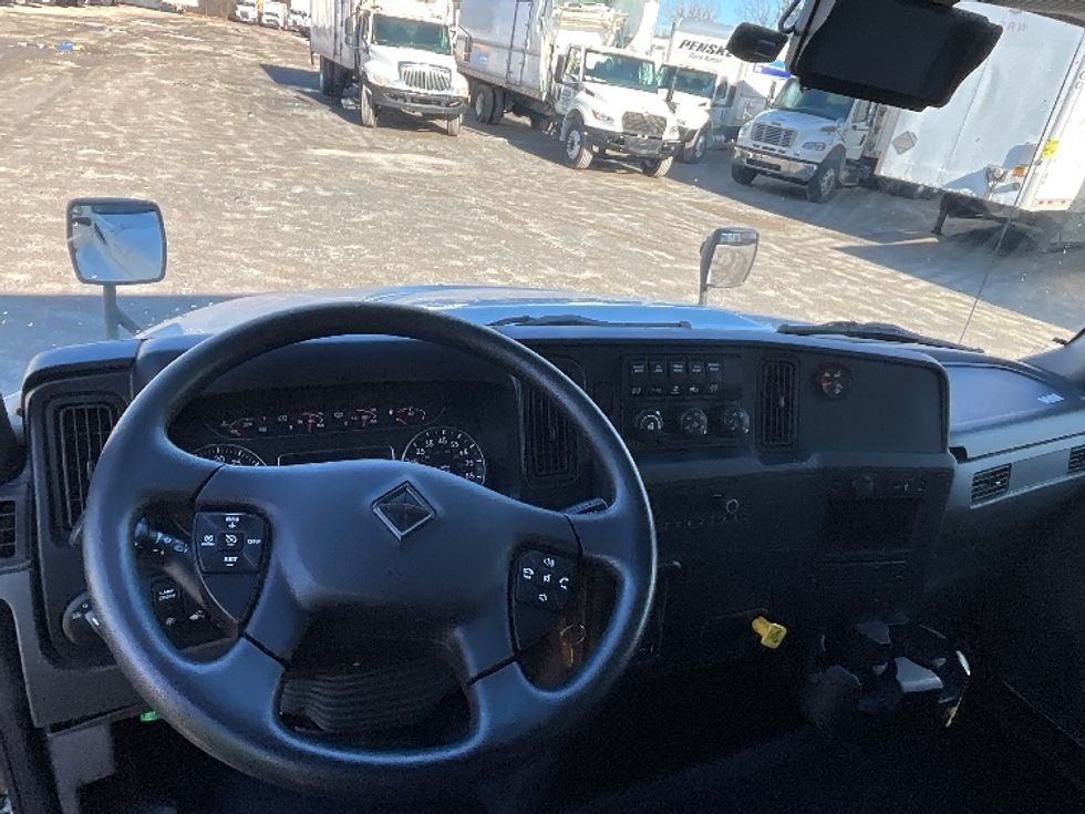 Medium Duty Box Truck-Light and Medium Duty Trucks-International-2023-MV607-Wilkes Barre-PA-293,500\n\t\tmiles-$ 47,500 - Image 17