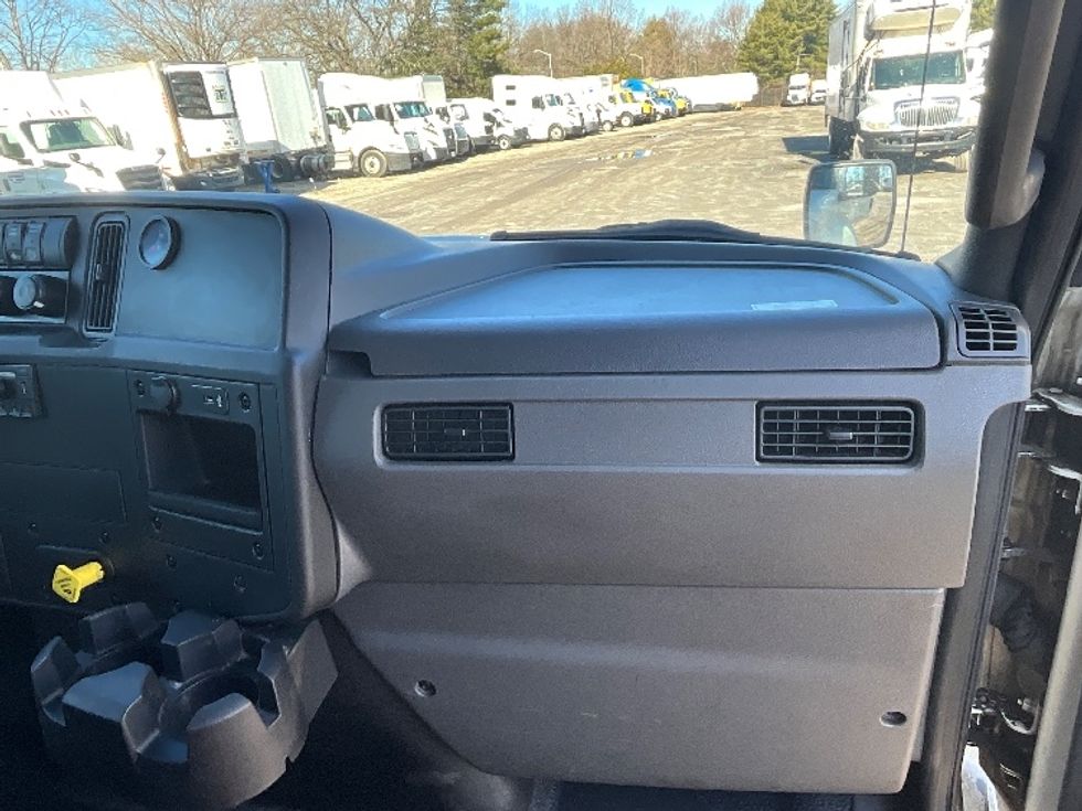 Medium Duty Box Truck-Light and Medium Duty Trucks-International-2023-MV607-Wilkes Barre-PA-293,500\n\t\tmiles-$ 47,500 - Image 20