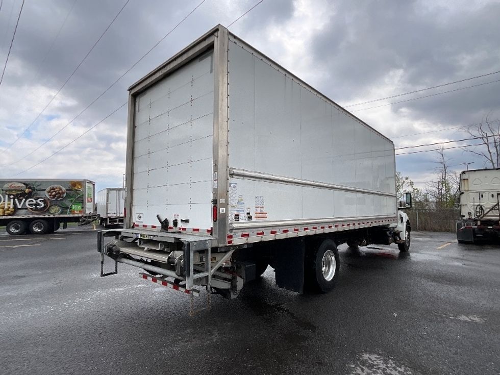 Medium Duty Box Truck-Light and Medium Duty Trucks-International-2023-MV607N-Boucherville-PQ-341,072\n\t\tkm-$ 59,500 - Image 13