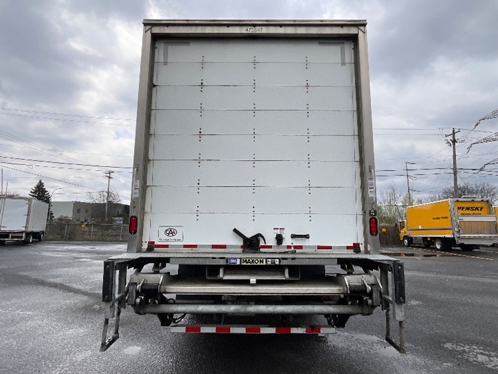 Medium Duty Box Truck-Light and Medium Duty Trucks-International-2023-MV607N-Boucherville-PQ-341,072\n\t\tkm-$ 59,500 - Image 7