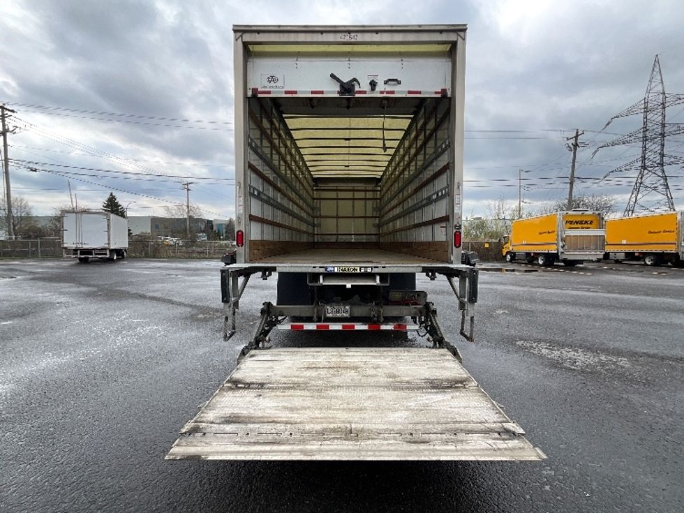 Medium Duty Box Truck-Light and Medium Duty Trucks-International-2023-MV607N-Boucherville-PQ-341,072\n\t\tkm-$ 59,500 - Image 9