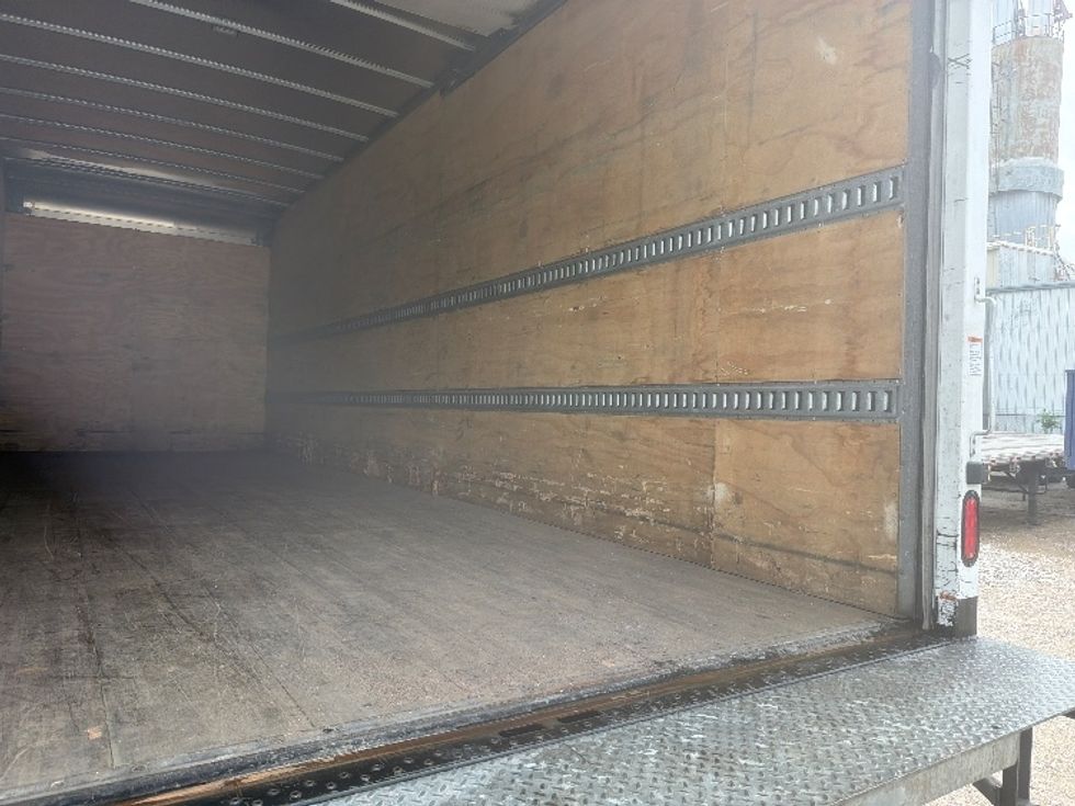 Medium Duty Box Truck-Light and Medium Duty Trucks-International-2023-MV607N-Dallas-TX-326,238\n\t\tmiles-$ 35,250 - Image 12