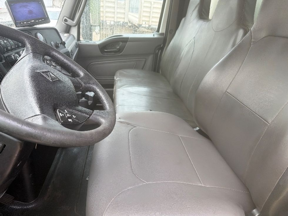 Medium Duty Box Truck-Light and Medium Duty Trucks-International-2023-MV607N-Dallas-TX-326,238\n\t\tmiles-$ 35,250 - Image 19