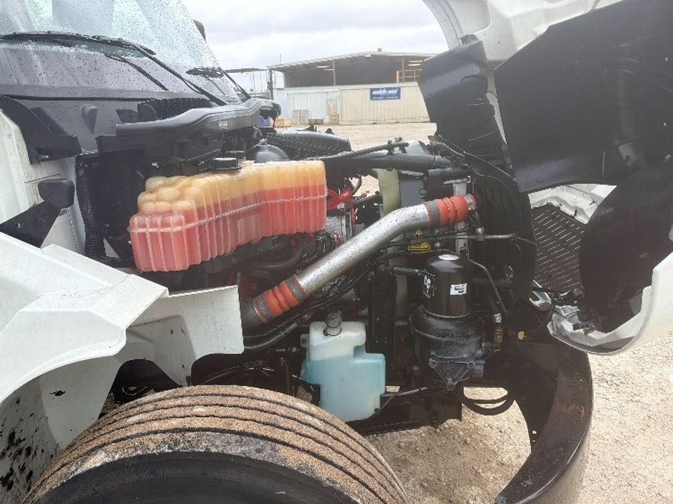 Medium Duty Box Truck-Light and Medium Duty Trucks-International-2023-MV607N-Dallas-TX-326,238\n\t\tmiles-$ 35,250 - Image 23