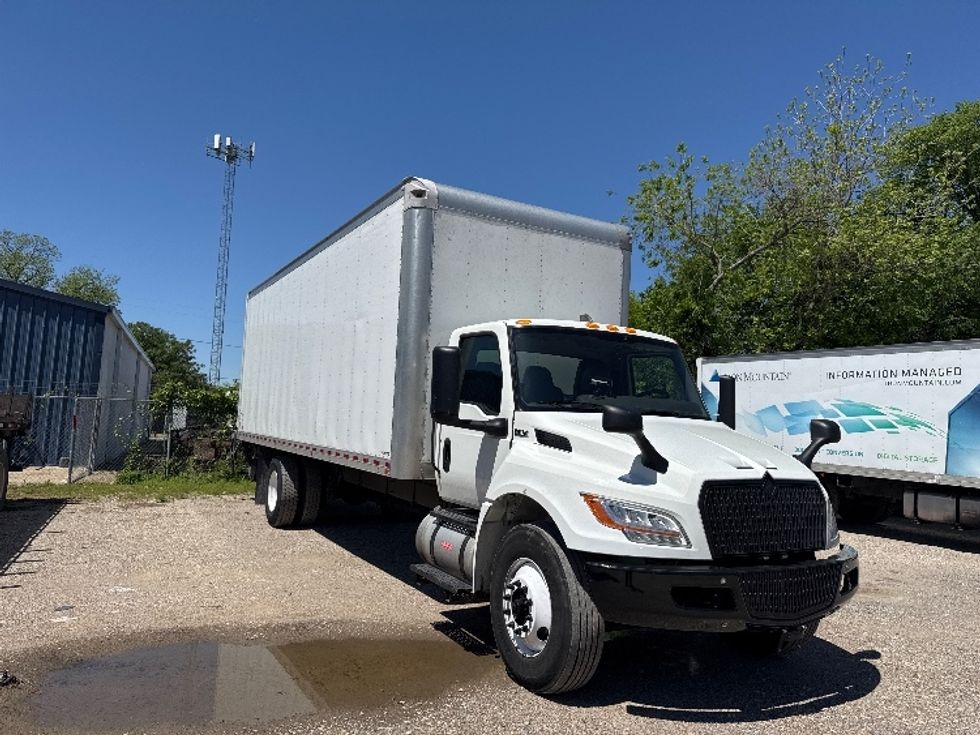 Medium Duty Box Truck-Light and Medium Duty Trucks-International-2023-MV607N-Dallas-TX-326,238\n\t\tmiles-$ 35,250 - Image 3