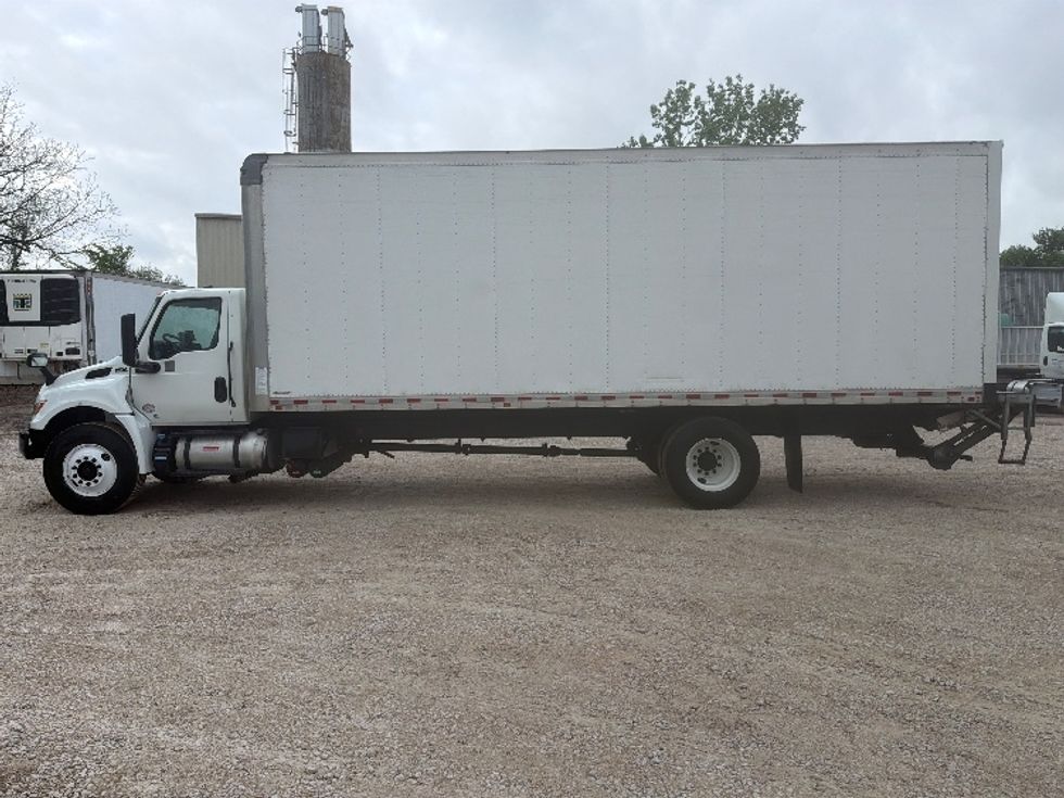 Medium Duty Box Truck-Light and Medium Duty Trucks-International-2023-MV607N-Dallas-TX-326,238\n\t\tmiles-$ 35,250 - Image 4