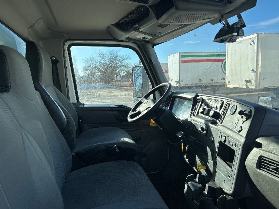 Medium Duty Box Truck-Light and Medium Duty Trucks-International-2023-MV607N-Des Moines-IA-152,810\n\t\tmiles-$ 68,500 - Image 22