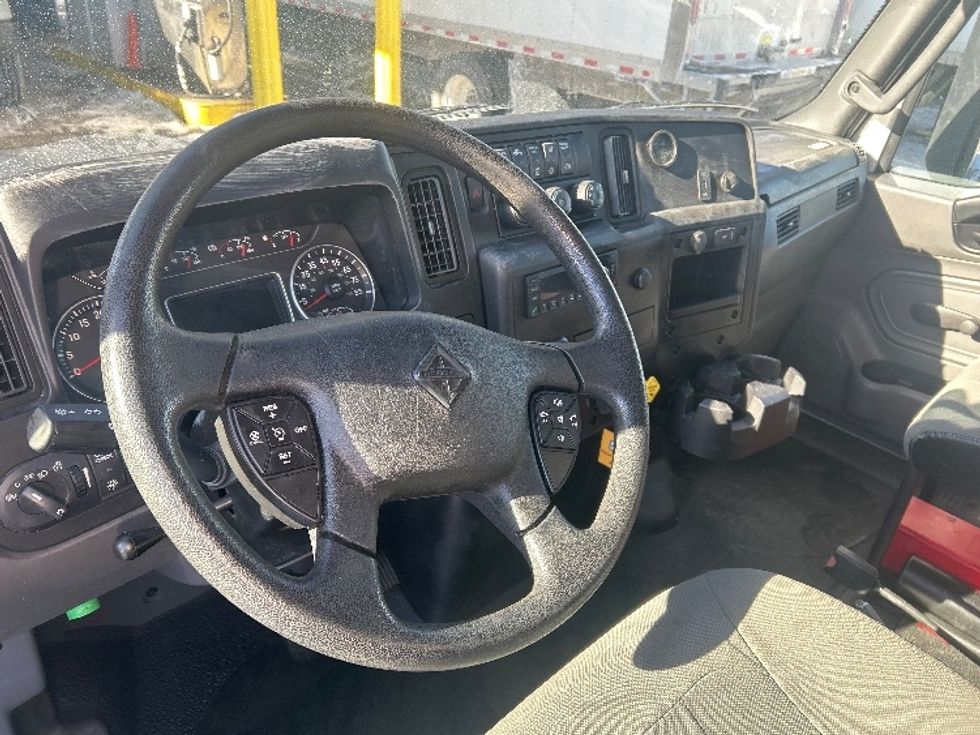 Medium Duty Box Truck-Light and Medium Duty Trucks-International-2023-MV607N-Eagan-MN-92,888\n\t\tmiles-$ 72,000 - Image 15