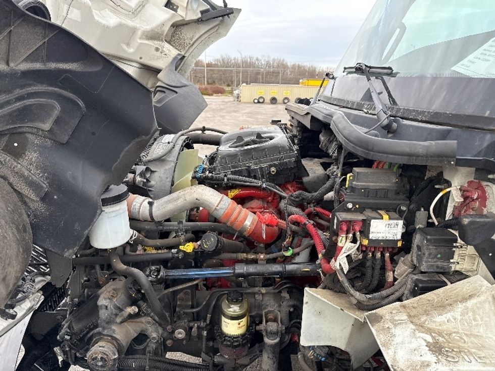 Medium Duty Box Truck-Light and Medium Duty Trucks-International-2023-MV607N-East Chicago-IN-28,992\n\t\tmiles-$ 79,250 - Image 23