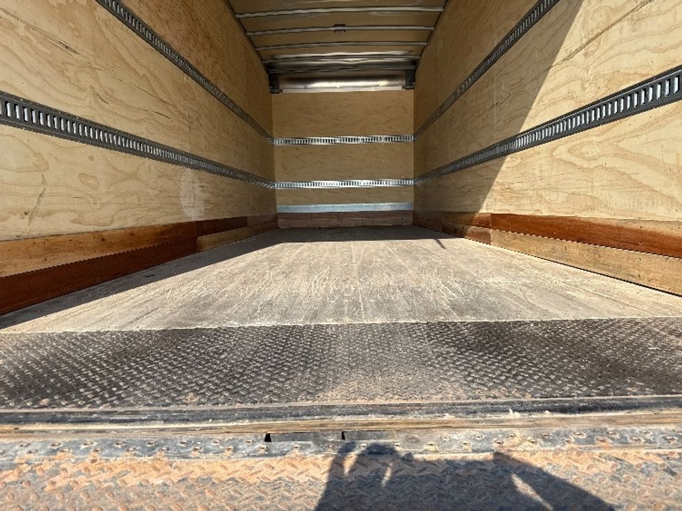 Medium Duty Box Truck-Light and Medium Duty Trucks-International-2023-MV607N-Findlay-OH-229,086\n\t\tmiles-$ 47,000 - Image 10