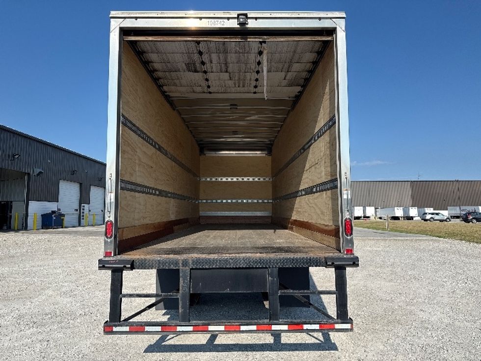 Medium Duty Box Truck-Light and Medium Duty Trucks-International-2023-MV607N-Findlay-OH-229,086\n\t\tmiles-$ 47,000 - Image 9