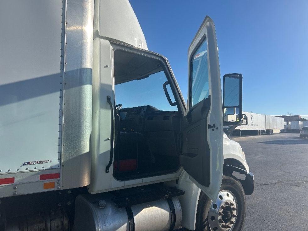 Medium Duty Box Truck-Light and Medium Duty Trucks-International-2023-MV607N-Greeley-CO-214,824\n\t\tmiles-$ 57,250 - Image 20