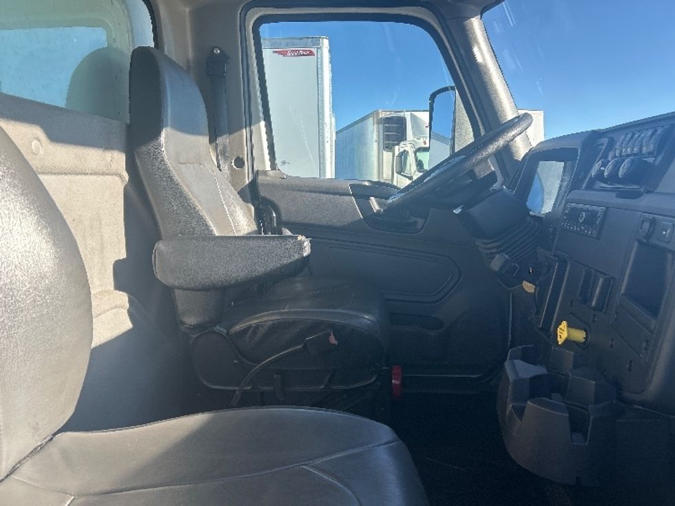 Medium Duty Box Truck-Light and Medium Duty Trucks-International-2023-MV607N-Greeley-CO-214,824\n\t\tmiles-$ 57,250 - Image 22